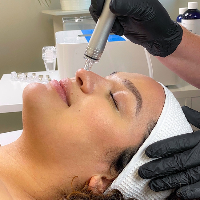 Deluxe HydraFacial