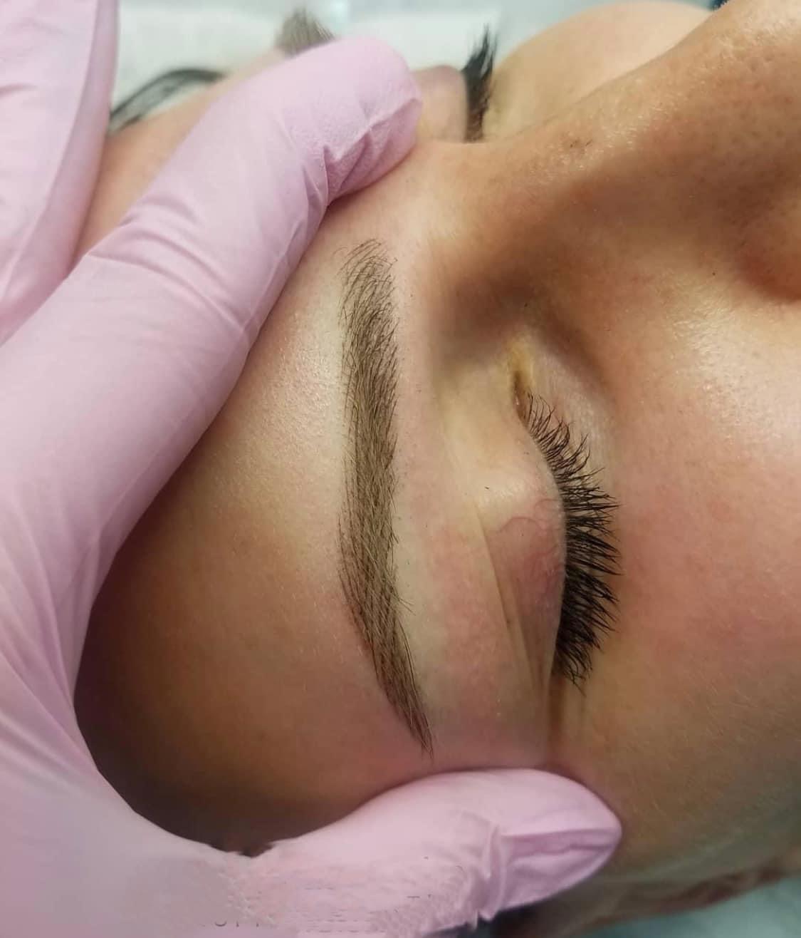 Nano Hairstrokes Brows