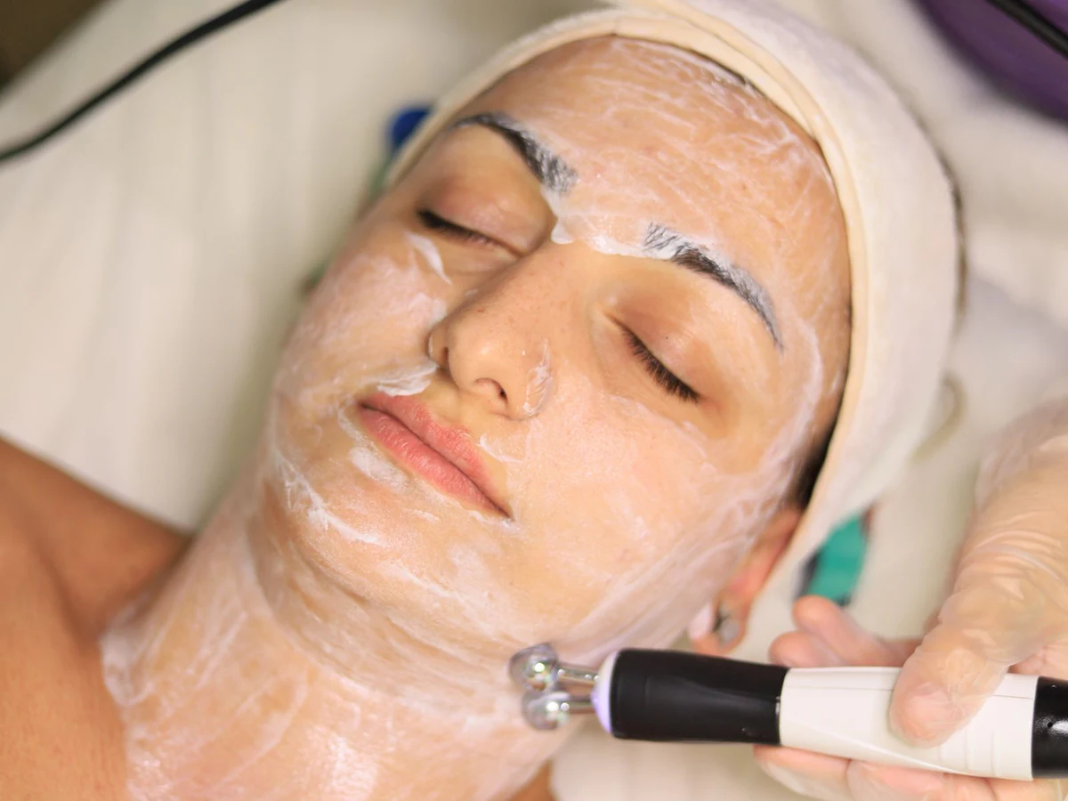 Microcurrent Pulse Facial at Shihan Beauty Clinic